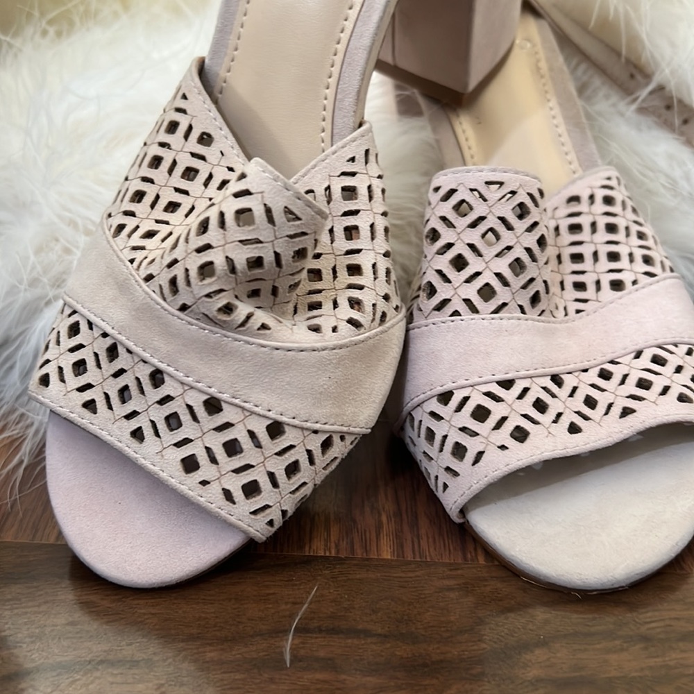 Vince Camuto Suede Cream Chunky Heel - Picture 7 of 9